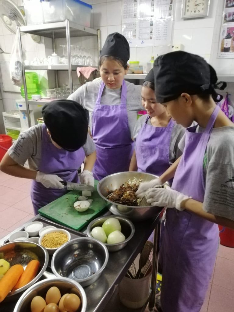 Training restaurants Makphet and Khaiphaen, Lao PDR
